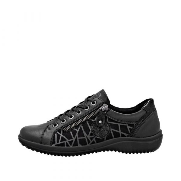 Tennis Faux cuir Végan femme Talon plat Semelle intérieure amovible Lacet + zip Chaussant large REMONTE Coloris noir. Vue du côté extérieur d'une chaussure gauche. Vue du zip le long du lacet et du logo de la marque.