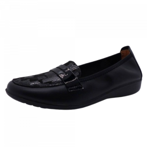 Mocassin femme Cuir souple Talon plat Confortable INFINI/INEA Gabant coloris noir vernis noir. Vue d'ensemble d'une chaussure gauche.