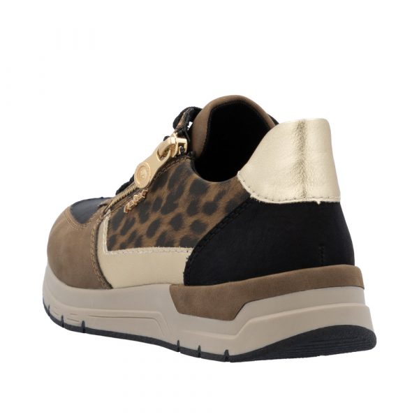 Tennis femme, grande largeur, fermeture à lacets+zip, semelle compensée RIEKER 58902 marron / noir / léopard / doré. Vue de l'arrière d'une chaussure gauche montrant l'empiècement doré et la hauteur du talon.