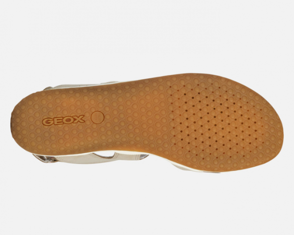 Sandale femme Trois velcros Semelle intérieure cuir nu-pied dame Talon plat GEOX VEGA coloris beige. Vue de dessous, montrant la semelle en caoutchouc, d'une chaussure droite.
