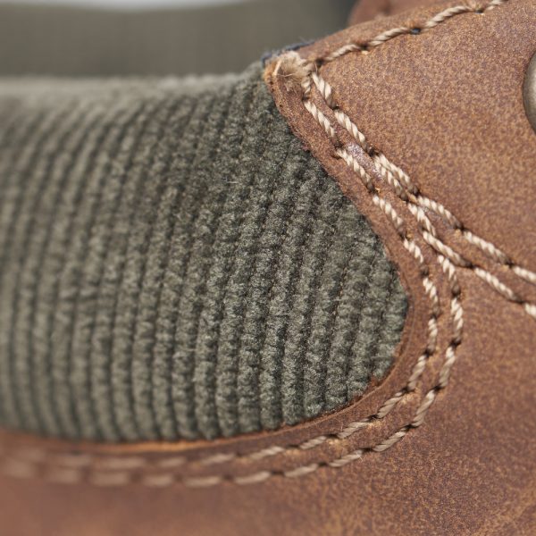 Boots homme mode lacets + zip doublure velours semelle épaisse RIEKER B0603-24 marron. Vue arrière chaussure gauche. Détail du haut du talon en velours.