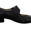 Chaussures cuir forme babies bride velcro femme petit talon carré ARA noir. Vue côté intérieur de la chaussure.