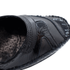 Chaussures femme talon compensé cuir double cuir bride velcro cousue main PEDI GIRL noir vernis noir. Vue de dessus de l'avant d'une chaussure droite.