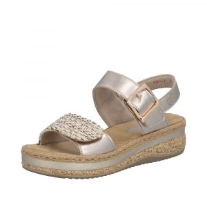 Sandale femme Deux velcros Chaussure d'été Dame Semelle épaisse à plateforme RIEKER doré / tissage façon raphia. Vue d'ensemble de biais d'un nu-pied gauche.