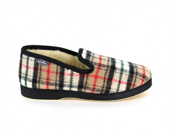 Chausson homme doublé laine chaude Pantoufle Semelle épaisse Dessus sans couture SEMELFLEX Calomust écossais beige. Vue de côté d'une chaussure faisant apparaître l'étiquette de la marque.