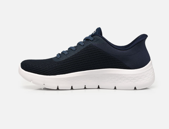Tennis femme Maille et synthétique Lacets élastiqués Système slip-ins à enfiler Sneakers dame SKECHERS 125516 Coloris bleu marine/blanc. Vue du côté intérieur d'une chaussure droite laissant apparaître la forme de la semelle.