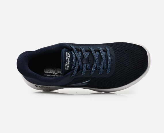 Tennis femme Maille et synthétique Lacets élastiqués Système slip-ins à enfiler Sneakers dame SKECHERS 125516 Coloris bleu marine/blanc. Vue de dessus d'une chaussure droite laissant apparaître la semelle intérieure.